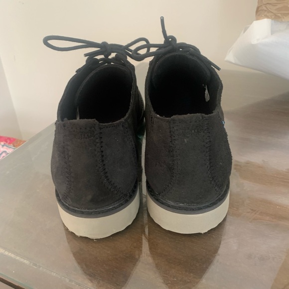 Men’s brand new size 9 1/2 Tom’s shoes - Picture 2 of 4